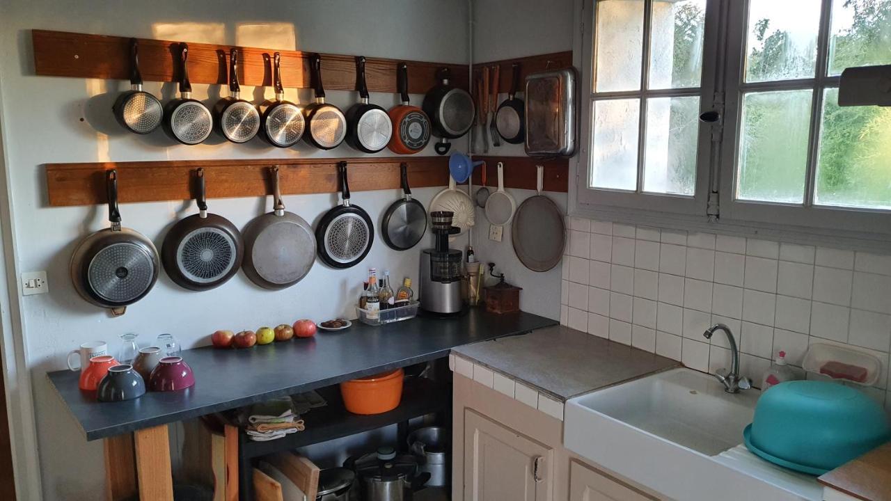 Grande Maison Avec Jardin, Animaux,Au Calme Yviers Exterior foto